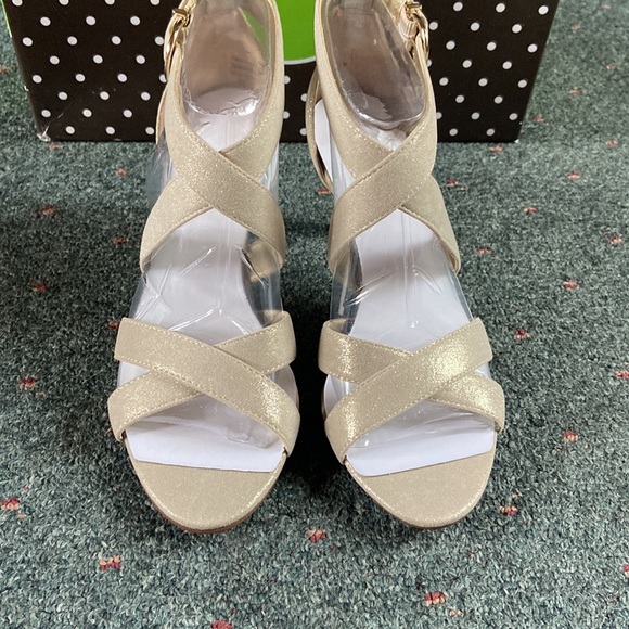 Brand New Heels - Picture 2 of 4